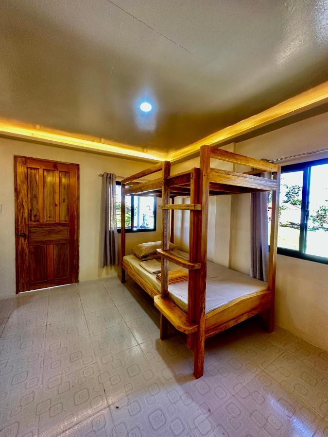 Cris & Mar Homestay Burgos  Eksteriør billede