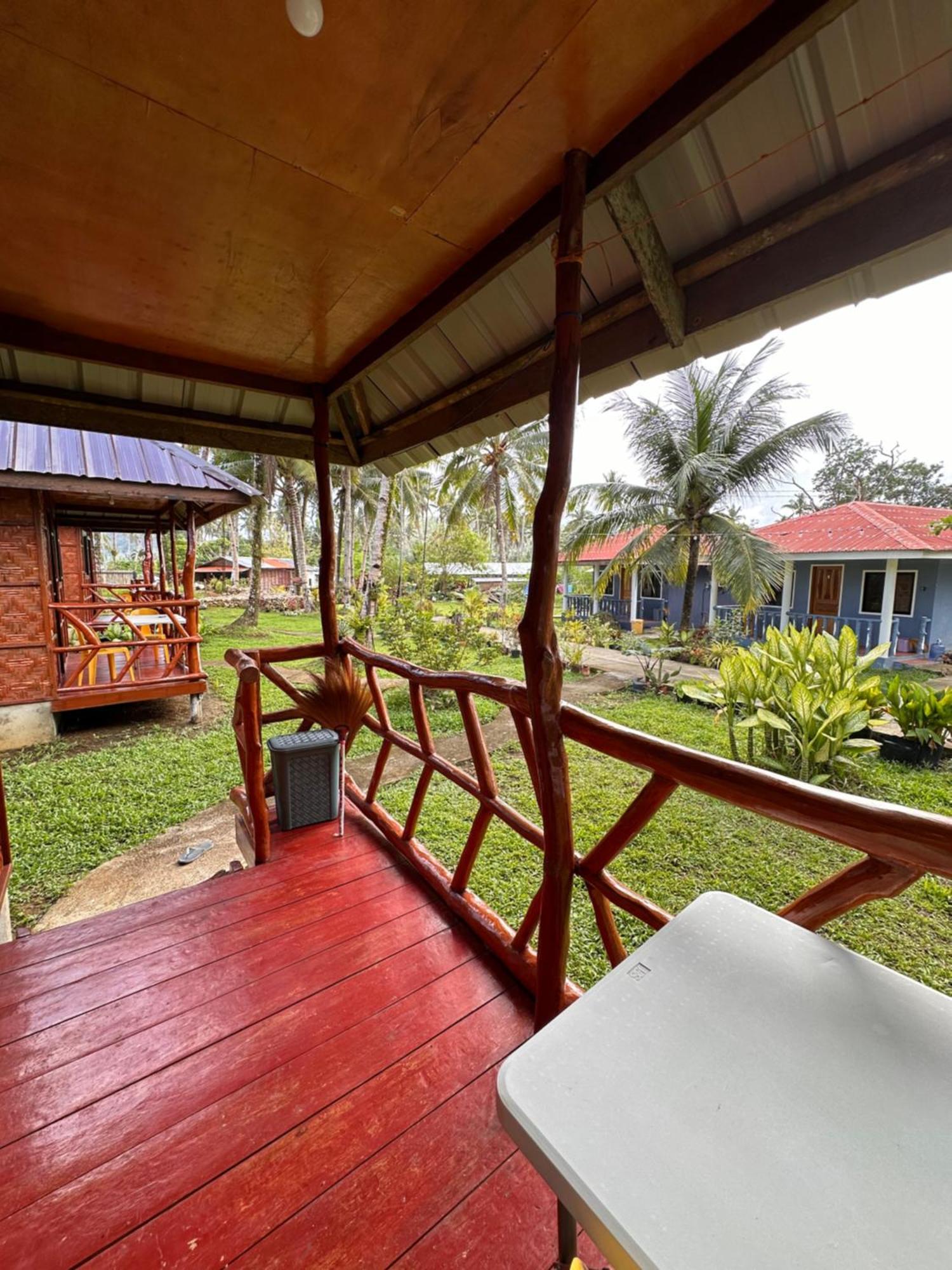 Cris & Mar Homestay Burgos  Eksteriør billede