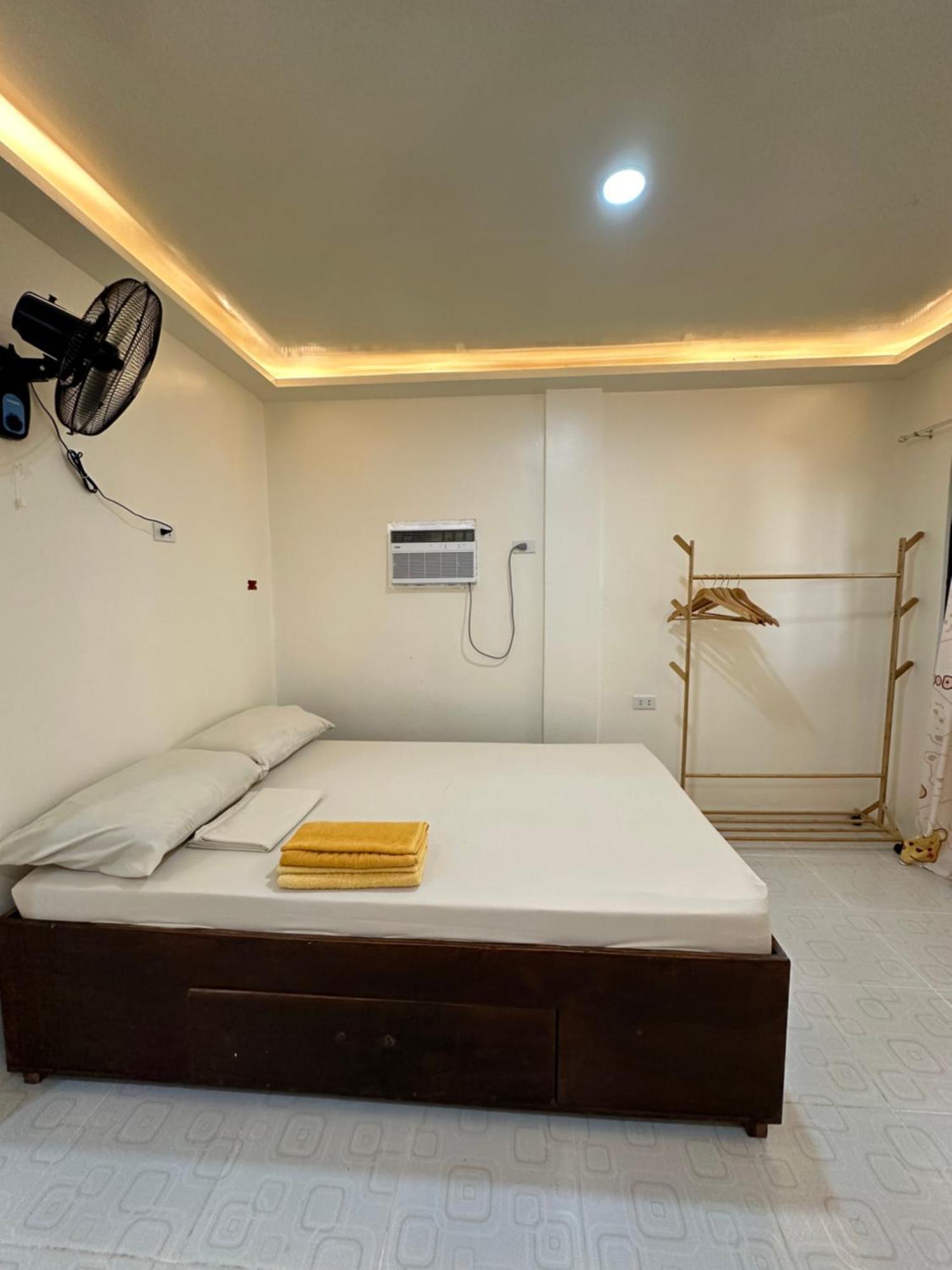 Cris & Mar Homestay Burgos  Værelse billede