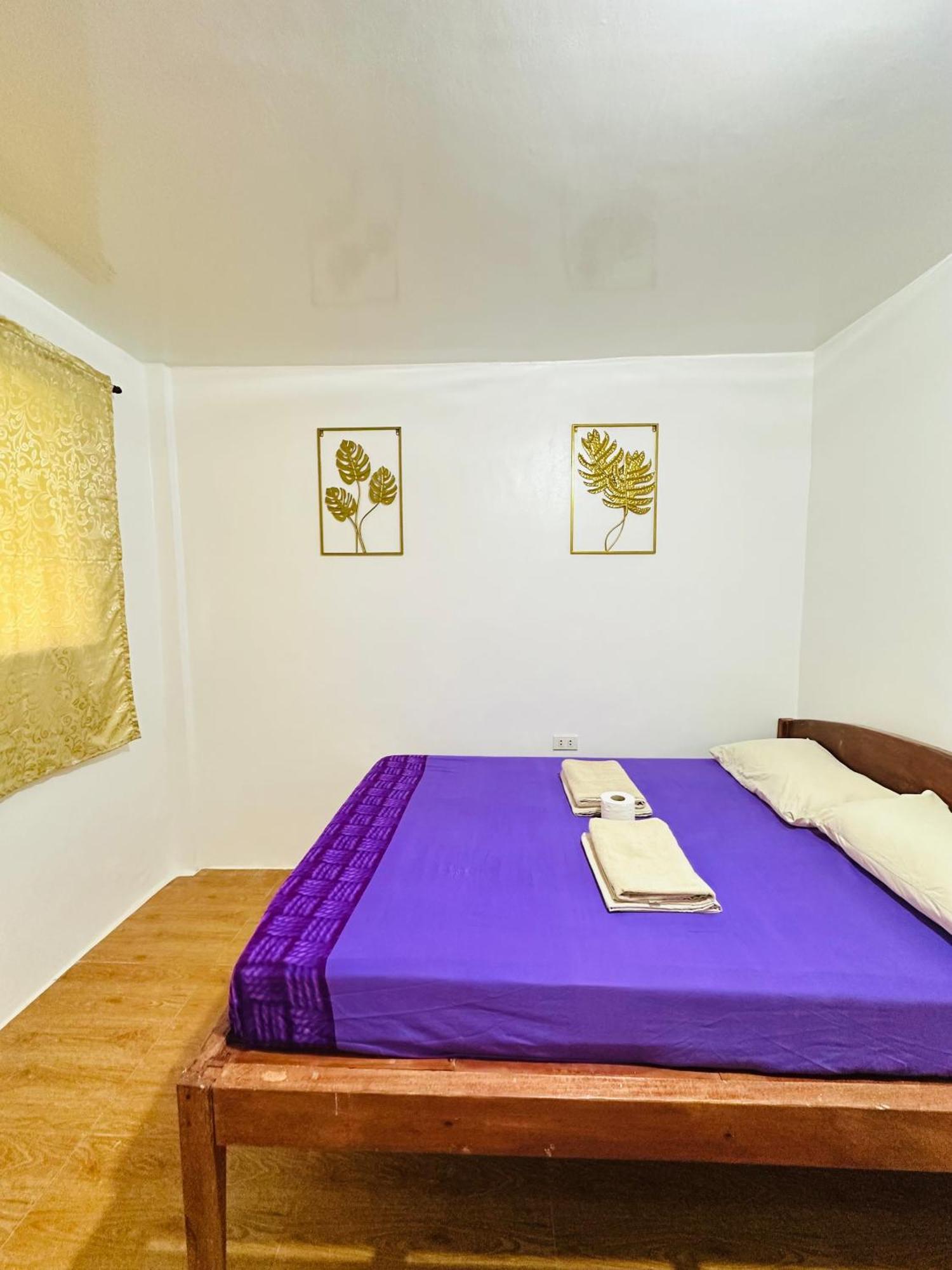 Cris & Mar Homestay Burgos  Eksteriør billede