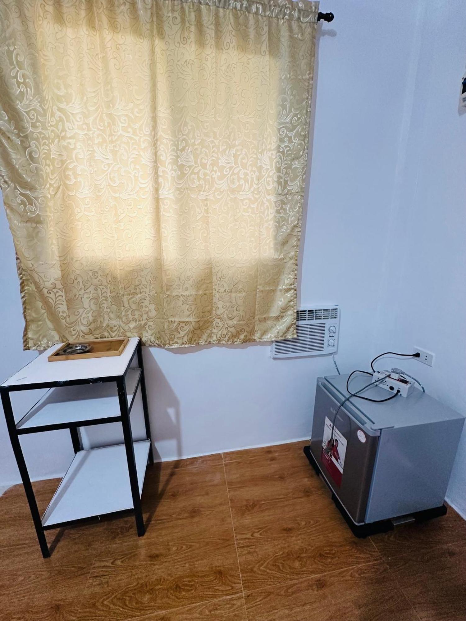 Cris & Mar Homestay Burgos  Eksteriør billede
